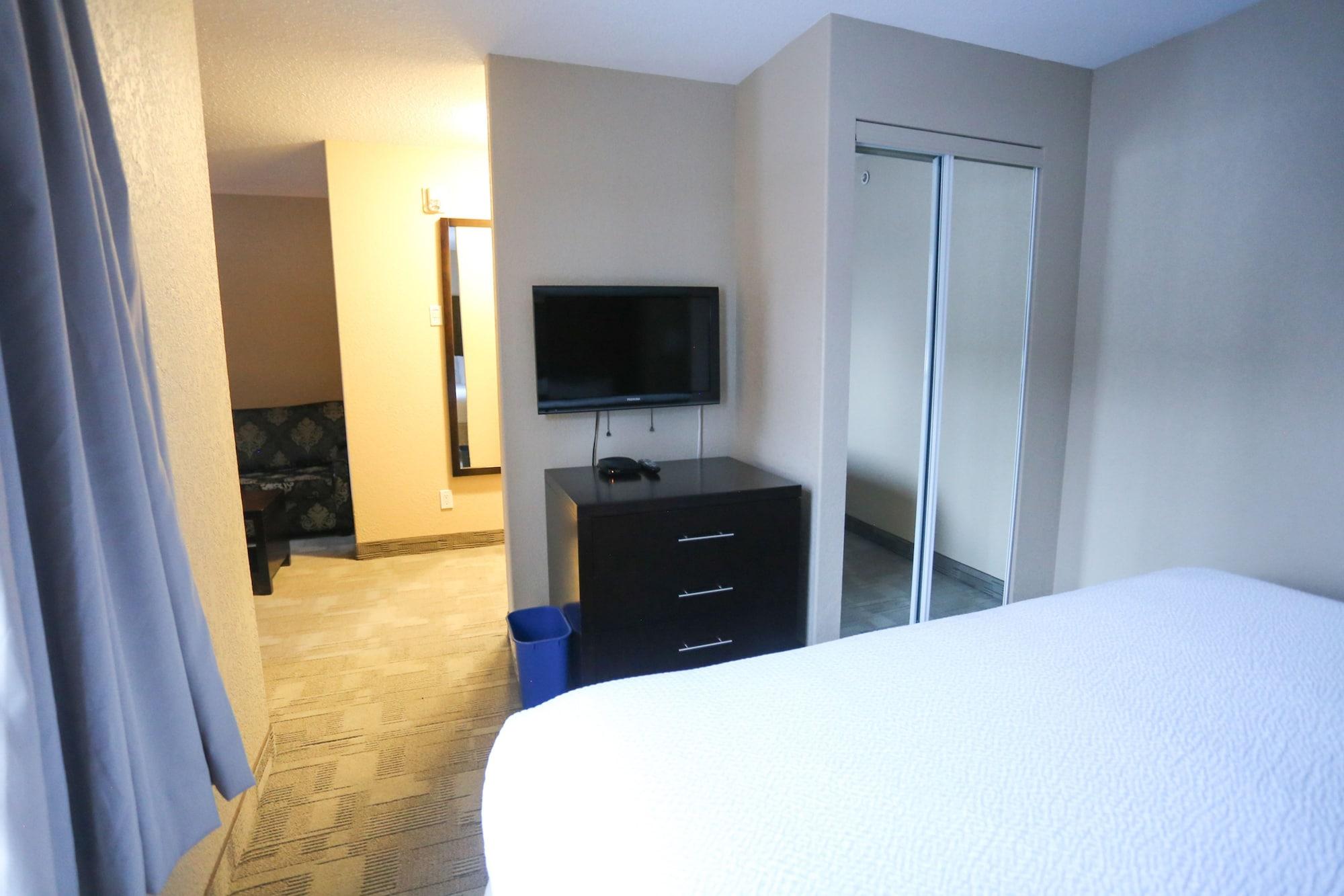 Days Inn By Wyndham Calgary Airport Exterior photo