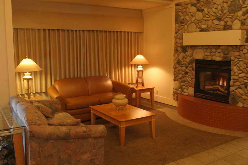 Days Inn By Wyndham Calgary Airport Room photo