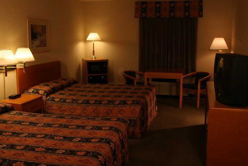 Days Inn By Wyndham Calgary Airport Exterior photo