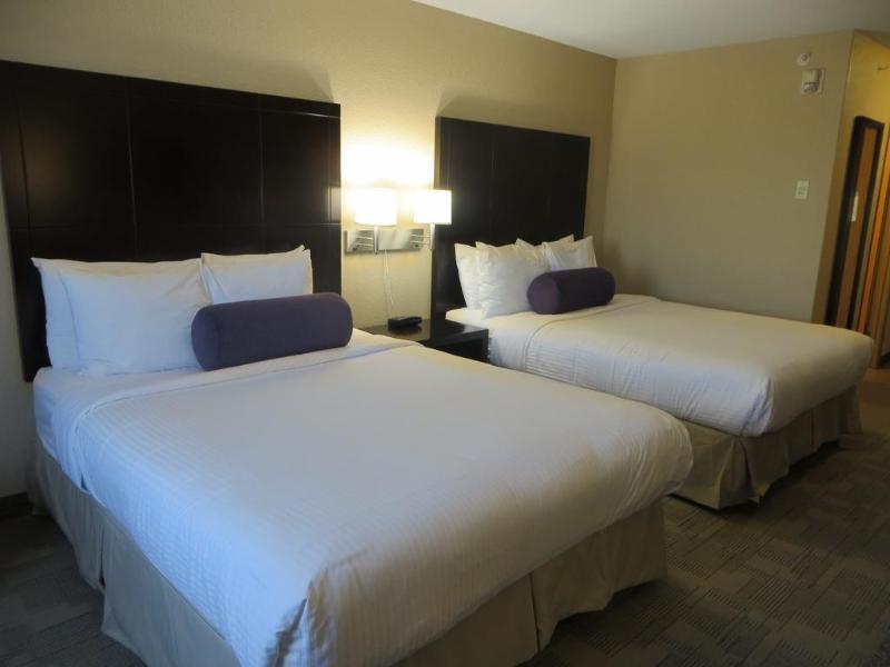 Days Inn By Wyndham Calgary Airport Exterior photo